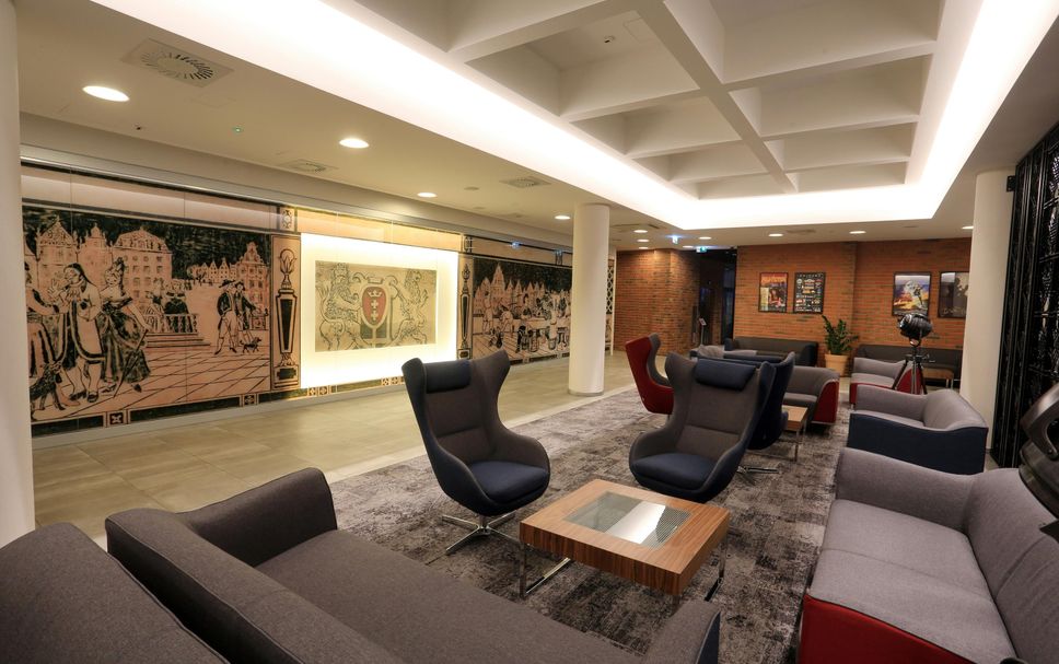 Balai Menunggu Gambar