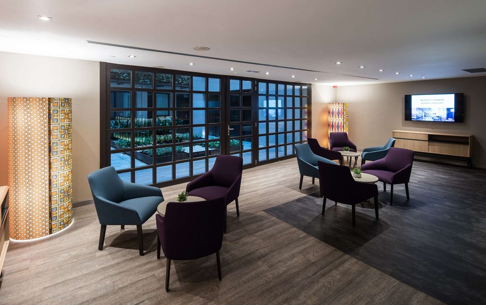 Balai Menunggu Gambar