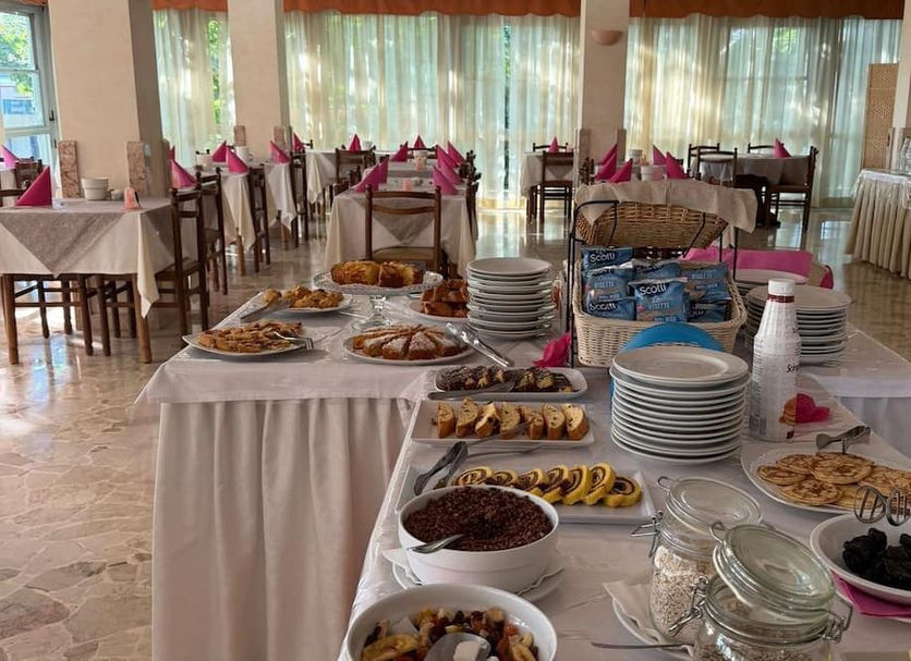 Buffet Gambar