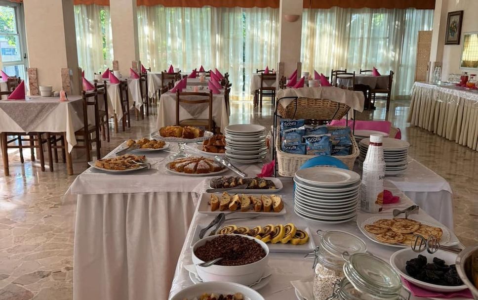 Buffet Gambar