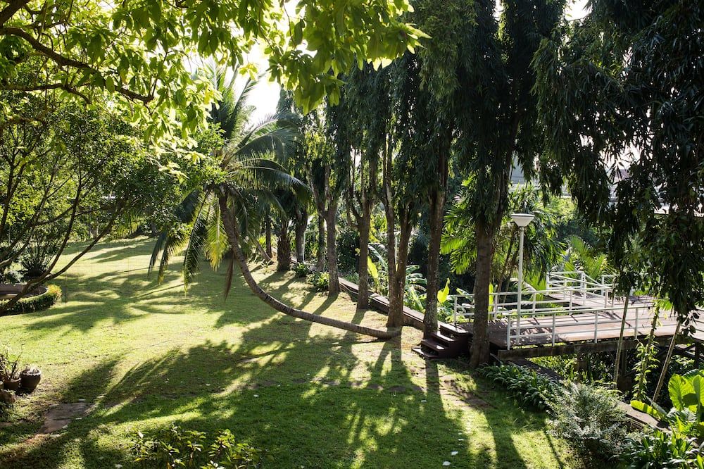 Pemandangan luar