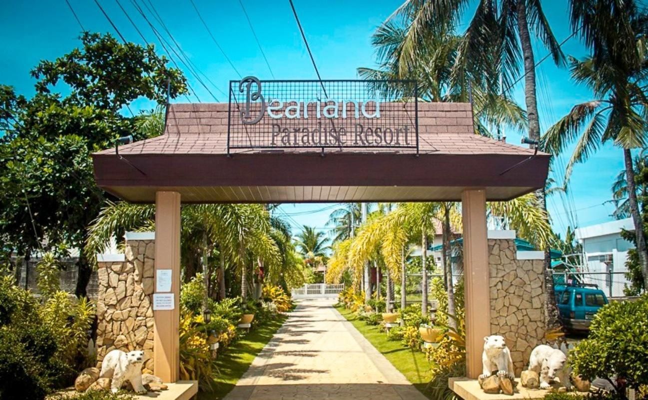 Pemandangan luar