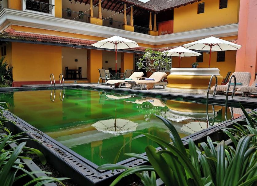 Kolam renang Gambar