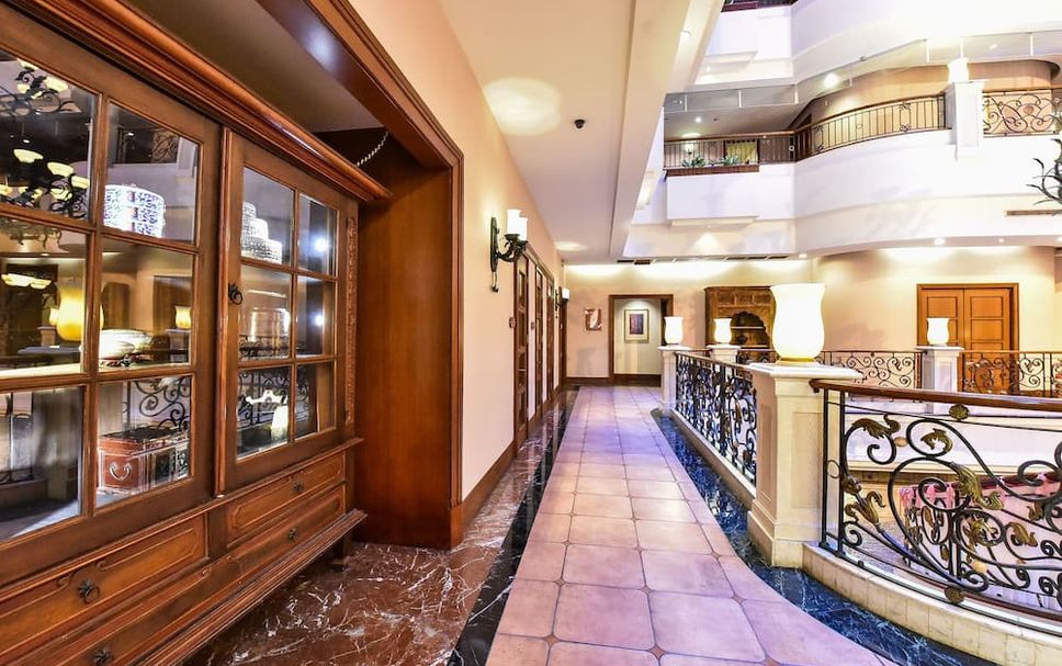 hallway Gambar