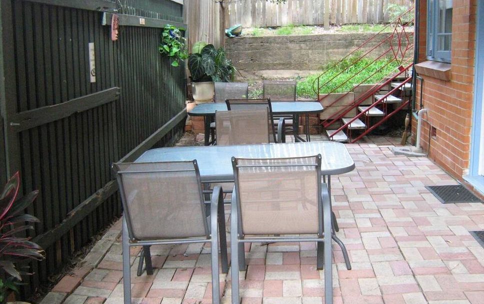 Patio Gambar