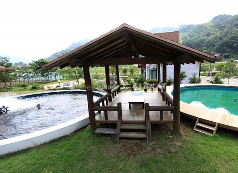 Kolam renang Gambar