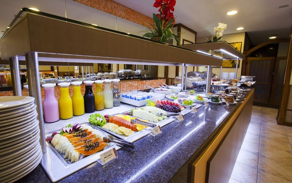 Buffet Gambar