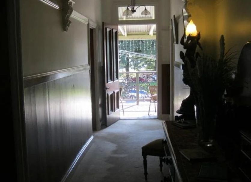 hallway Gambar