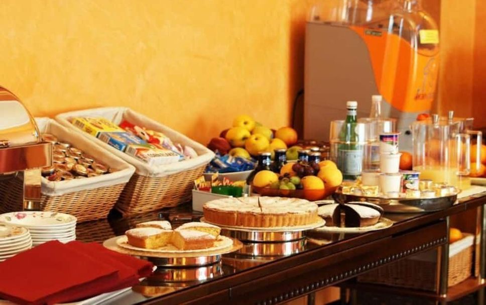 Buffet Gambar