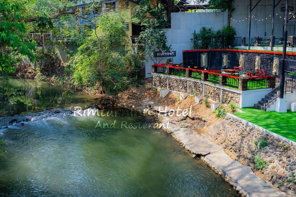 Pemandangan luar