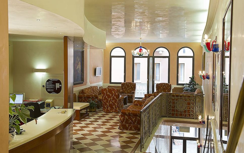 Balai Menunggu Gambar