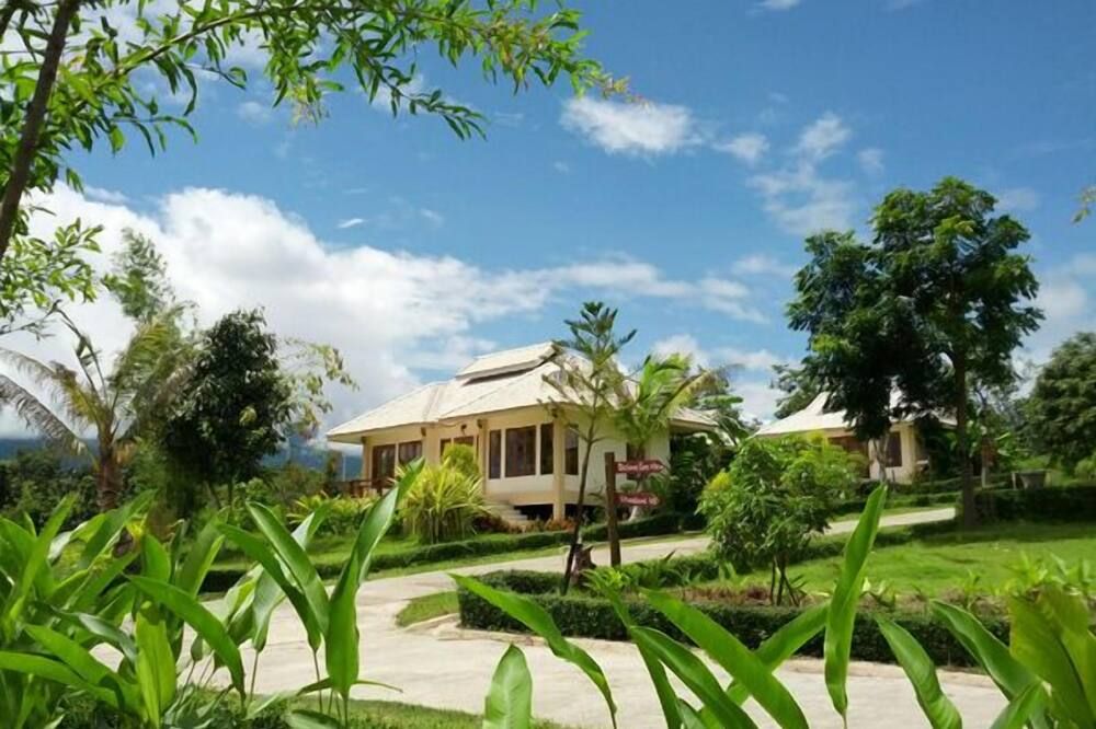 Pemandangan luar