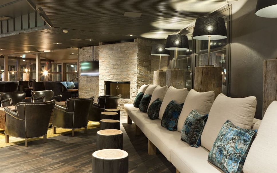 Balai Menunggu Gambar