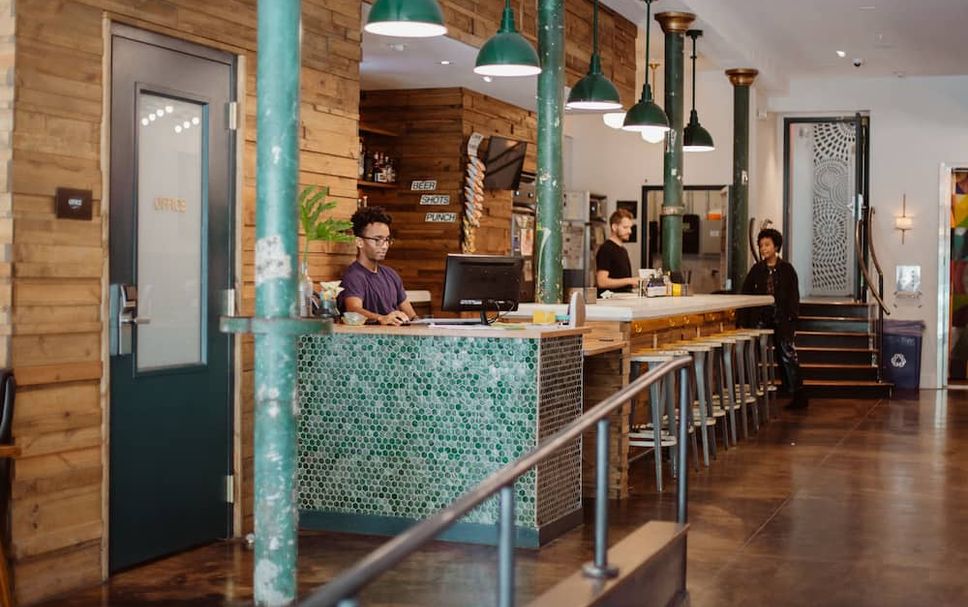 Meja Penyambut Tetamu Gambar