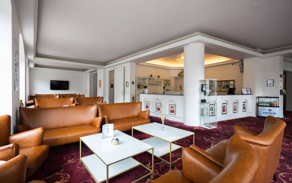 Balai Menunggu Gambar