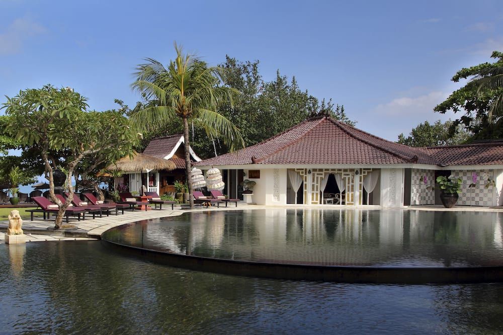Kolam renang Gambar