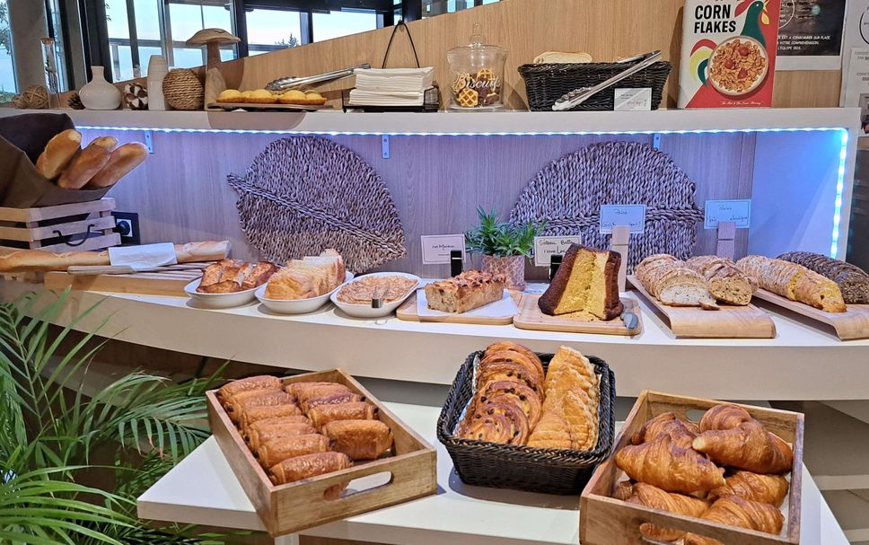 Ruang Makan Gambar