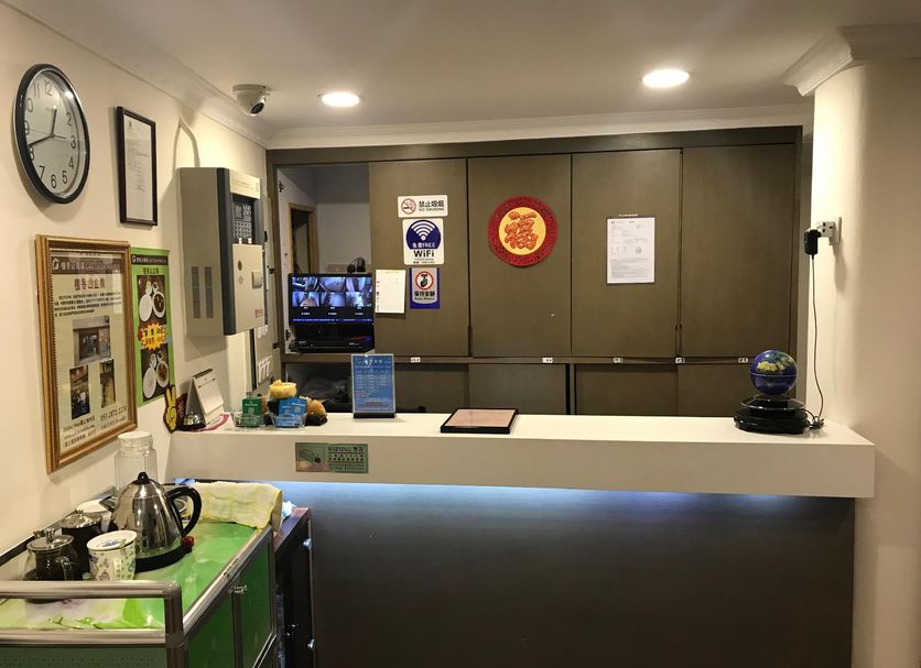 Meja Penyambut Tetamu Gambar