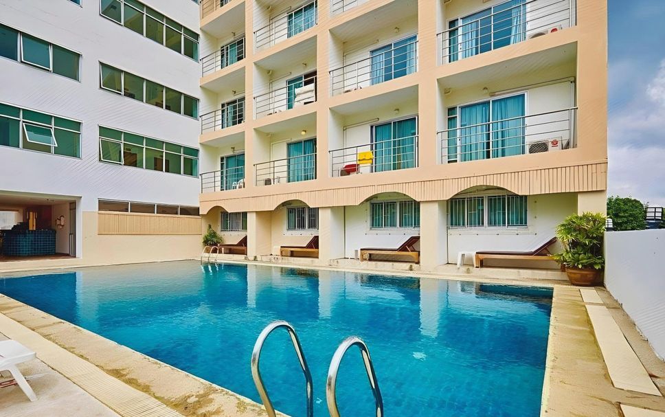 Kolam renang Gambar
