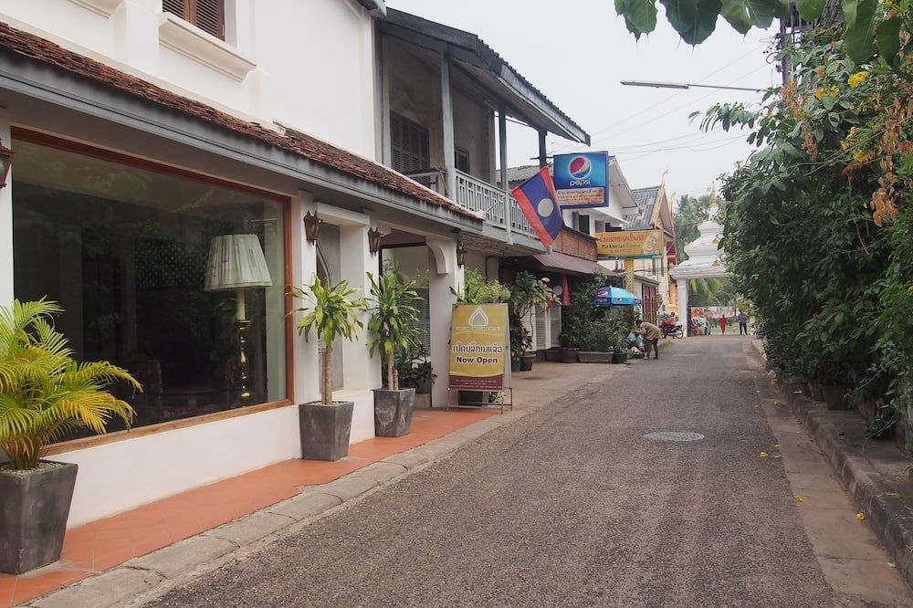 Pemandangan luar