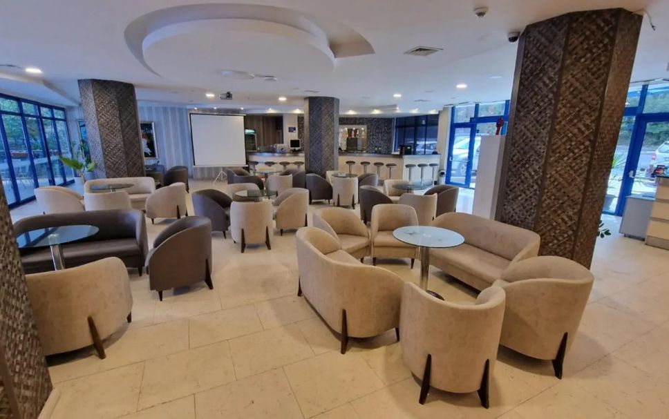 Balai Menunggu Gambar