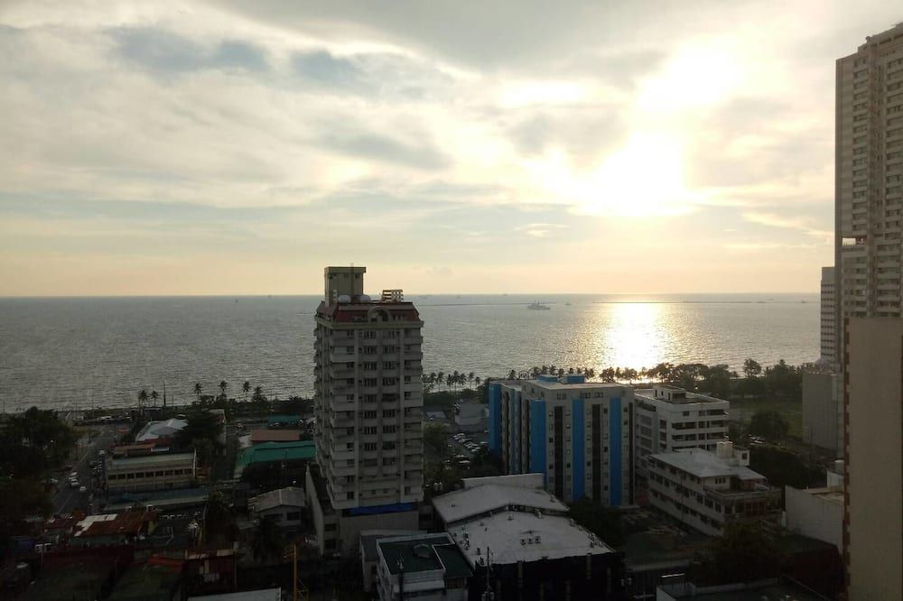 Pemandangan luar