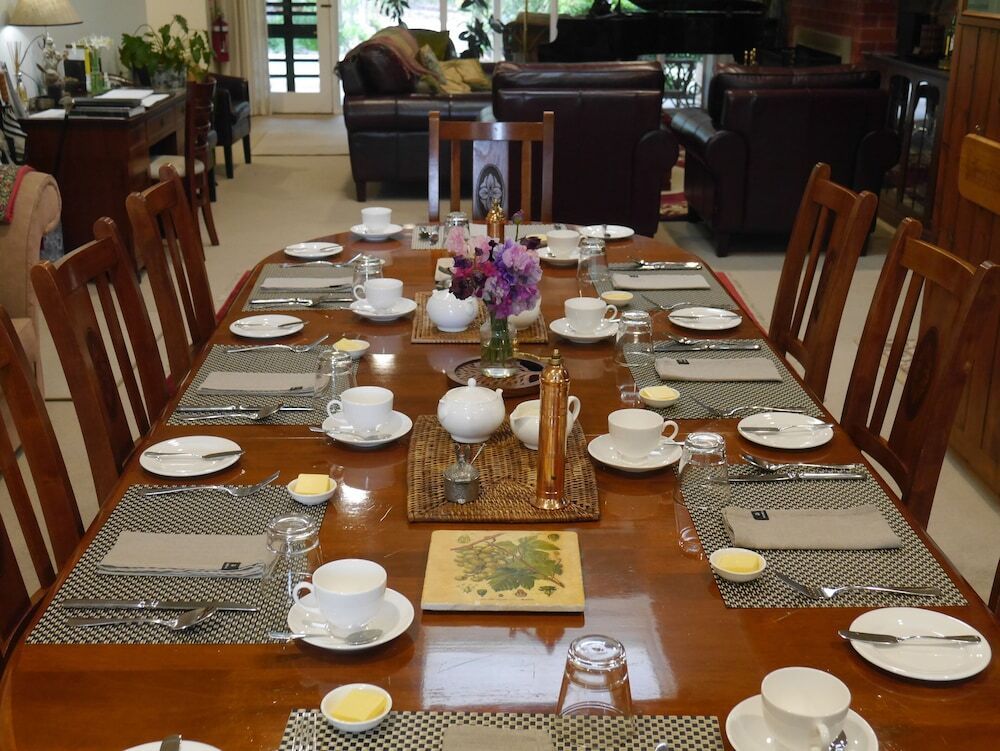Ruang Makan Gambar