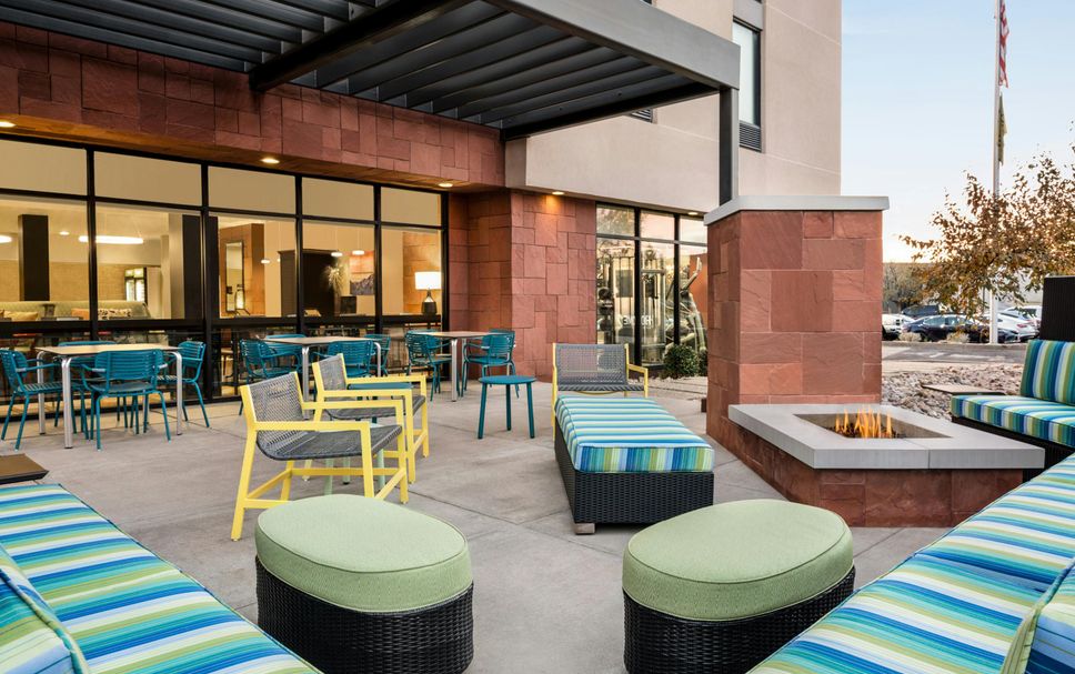Patio Gambar
