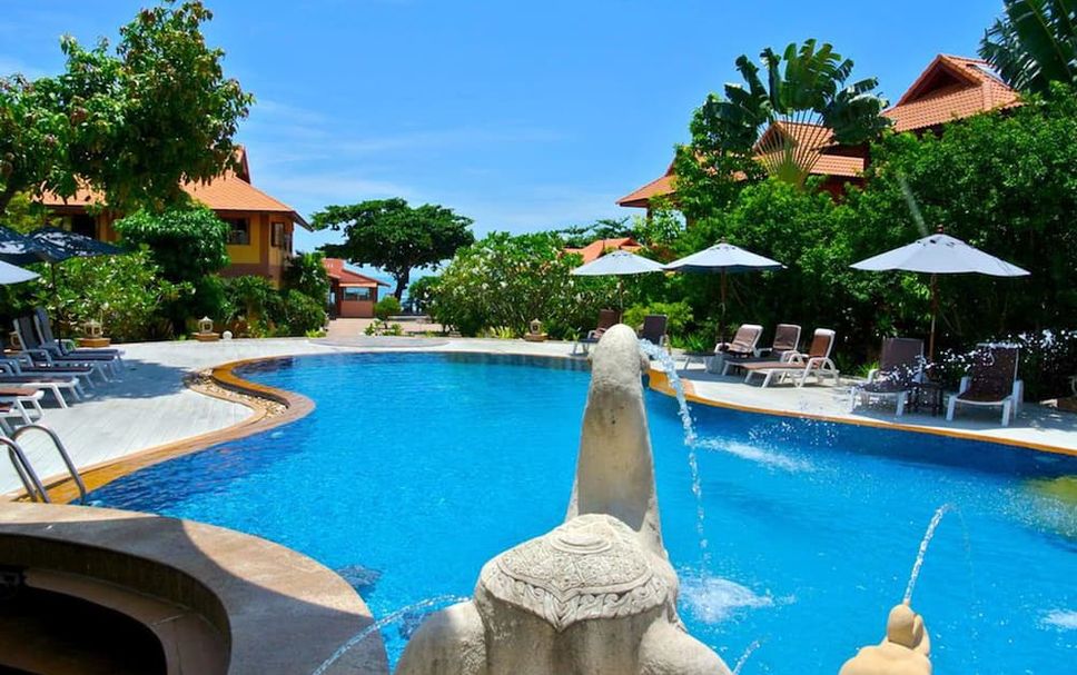 Kolam renang Gambar