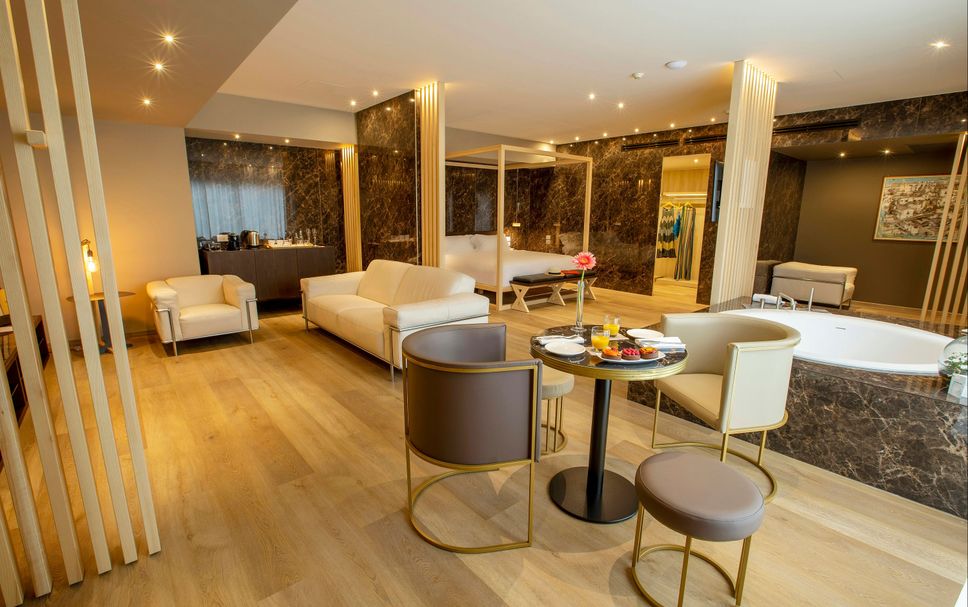 Balai Menunggu Gambar