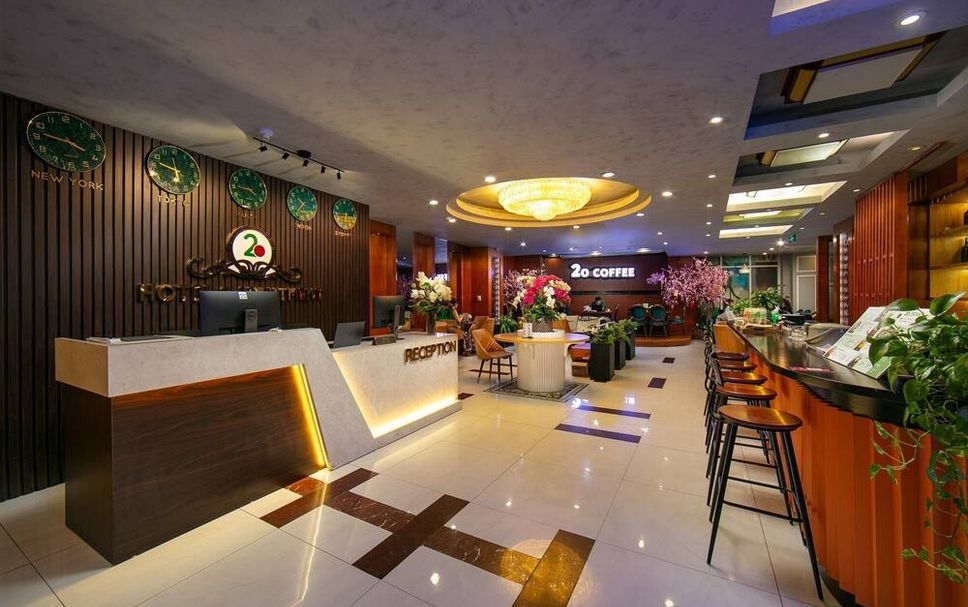 Meja Penyambut Tetamu Gambar