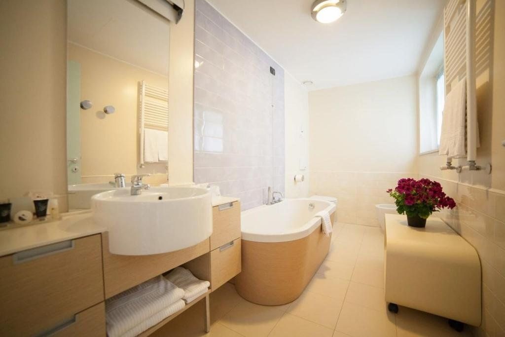 Hotel amenity