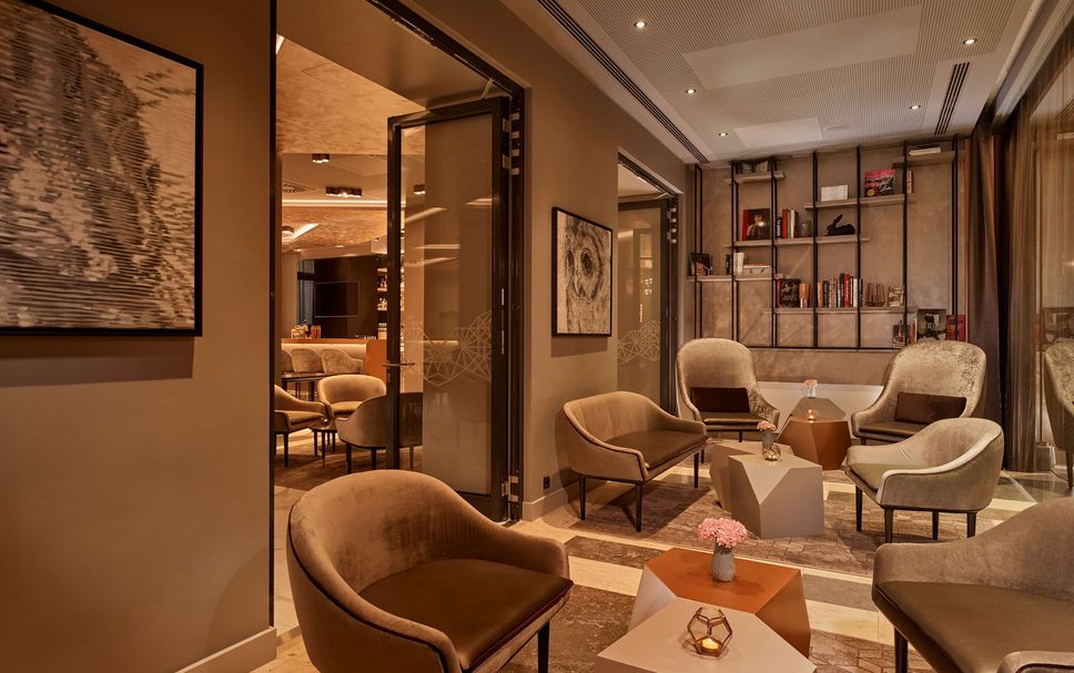 Balai Menunggu Gambar