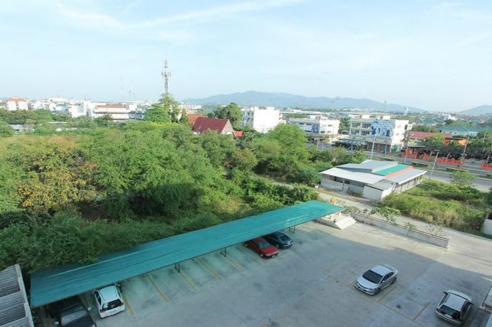 Pemandangan luar