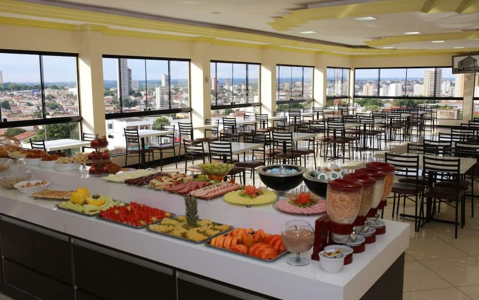 Buffet Gambar