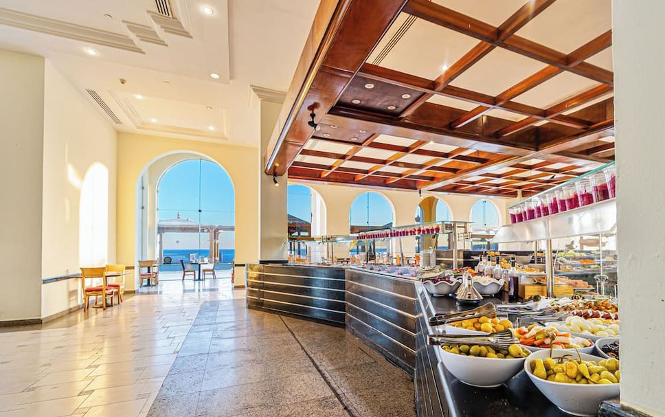 Buffet Gambar