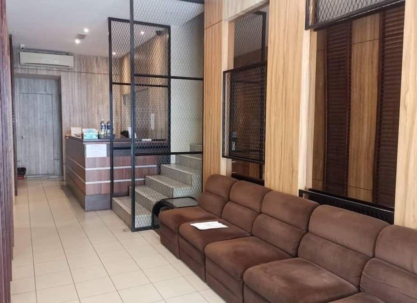 Meja Penyambut Tetamu Gambar