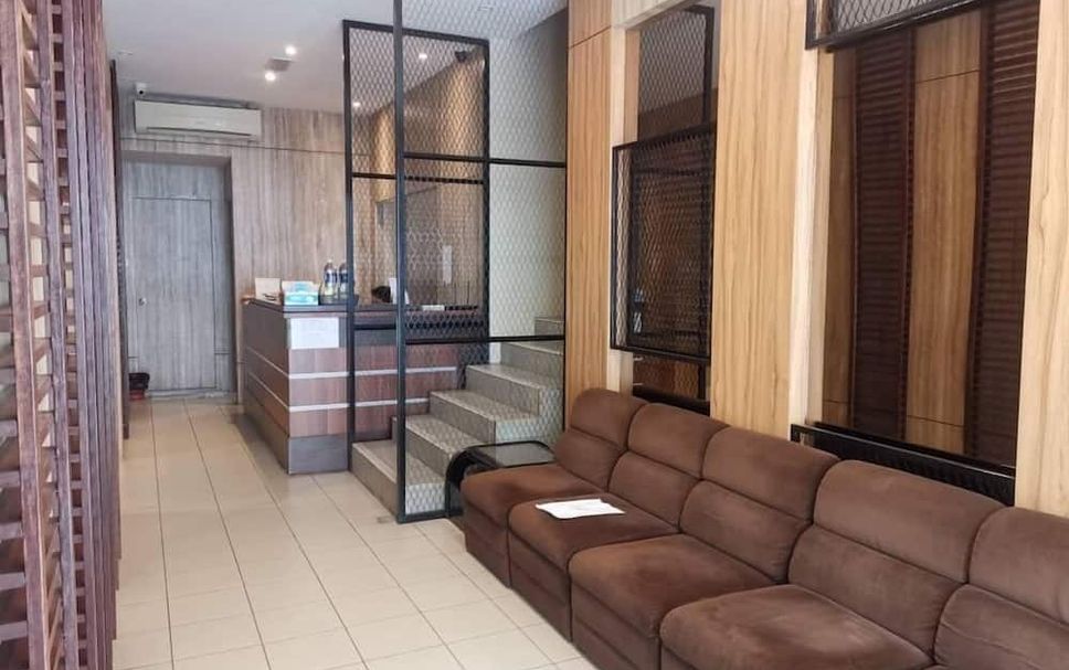 Meja Penyambut Tetamu Gambar