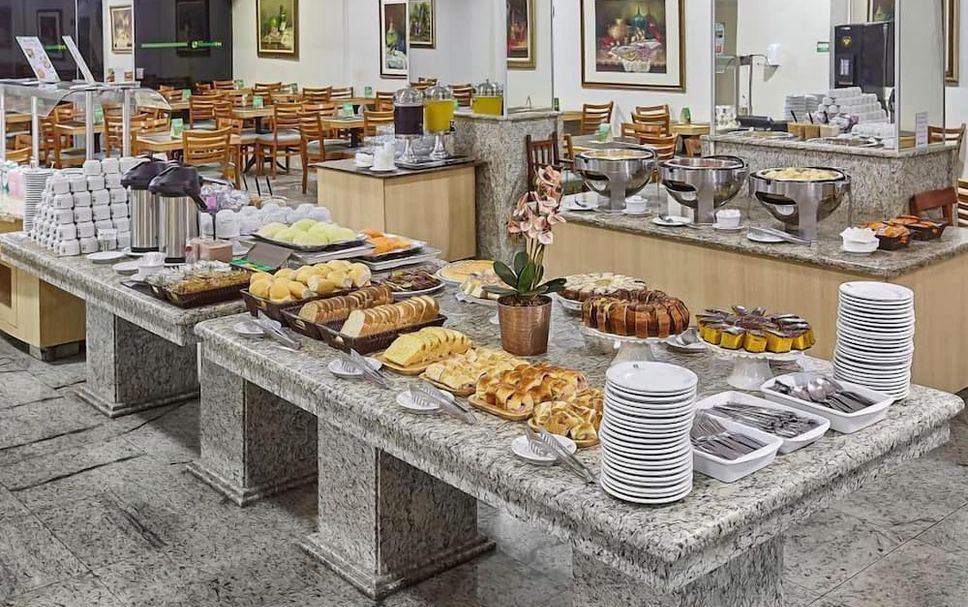 Buffet Gambar