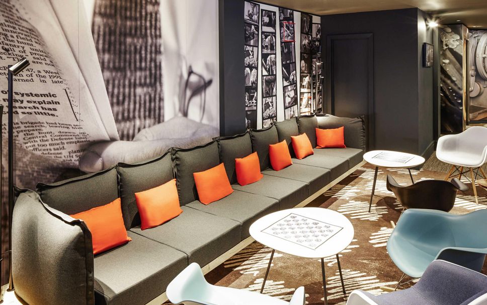 Balai Menunggu Gambar