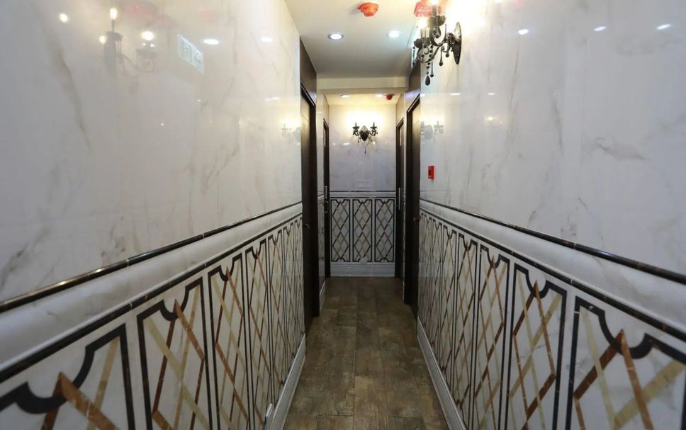 hallway Gambar