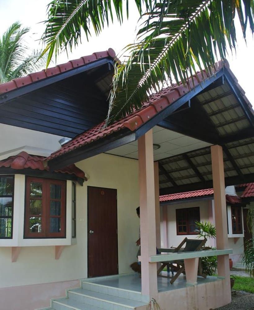 Pemandangan luar