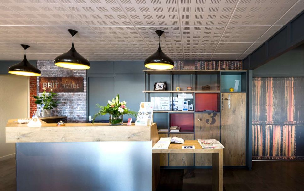 Meja Penyambut Tetamu Gambar