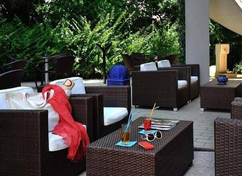 Patio Gambar