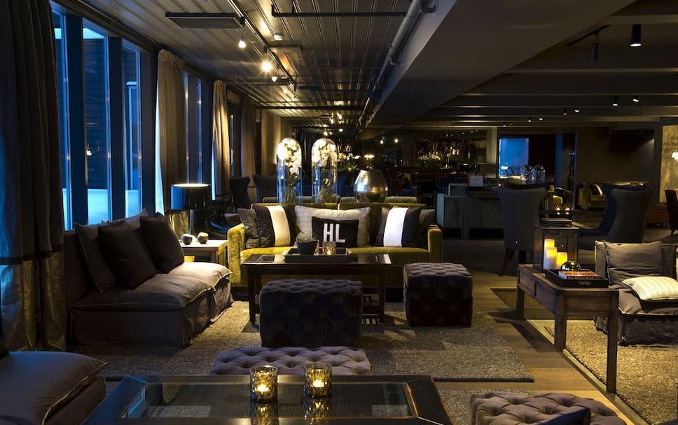 Balai Menunggu Gambar