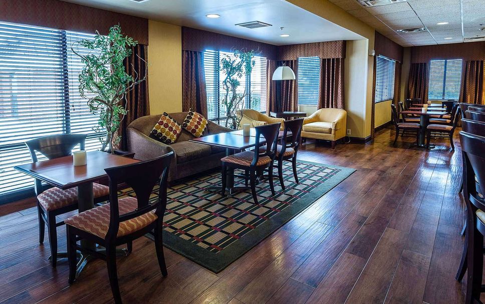 Balai Menunggu Gambar