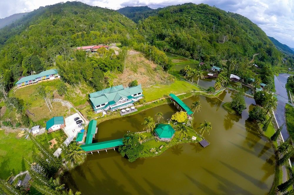 Pemandangan luar