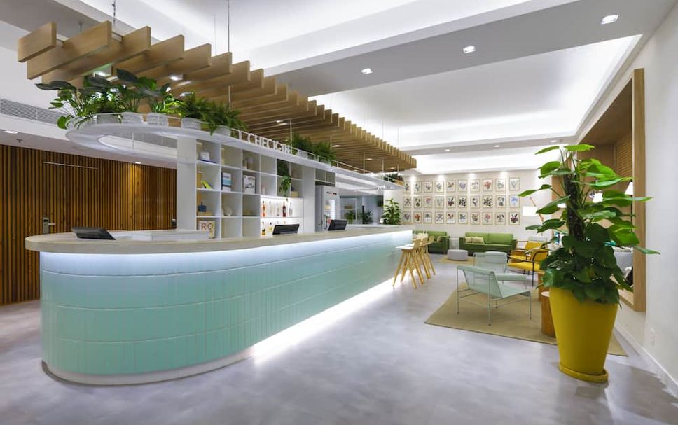 Meja Penyambut Tetamu Gambar