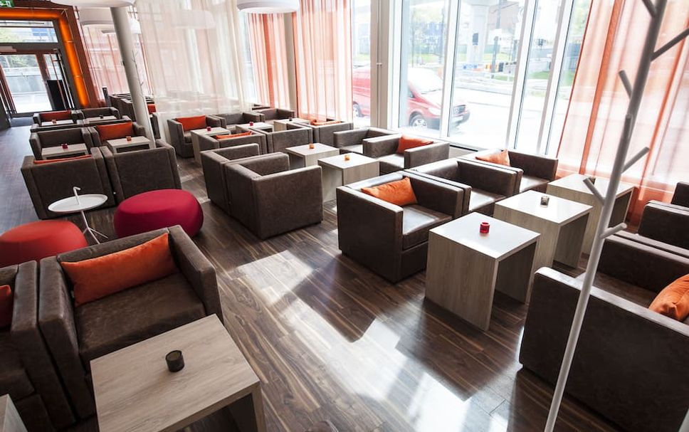 Balai Menunggu Gambar