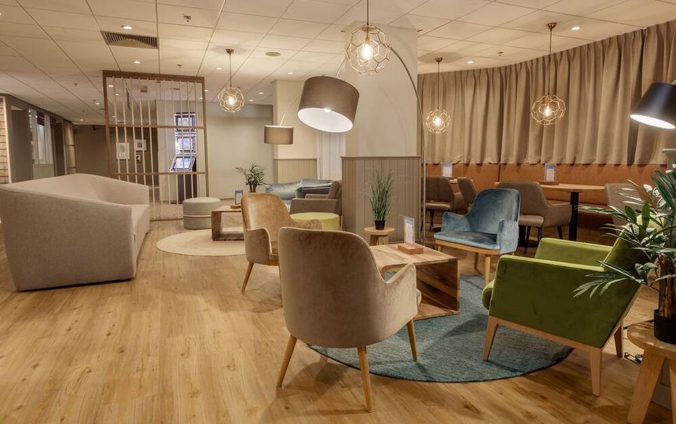 Balai Menunggu Gambar